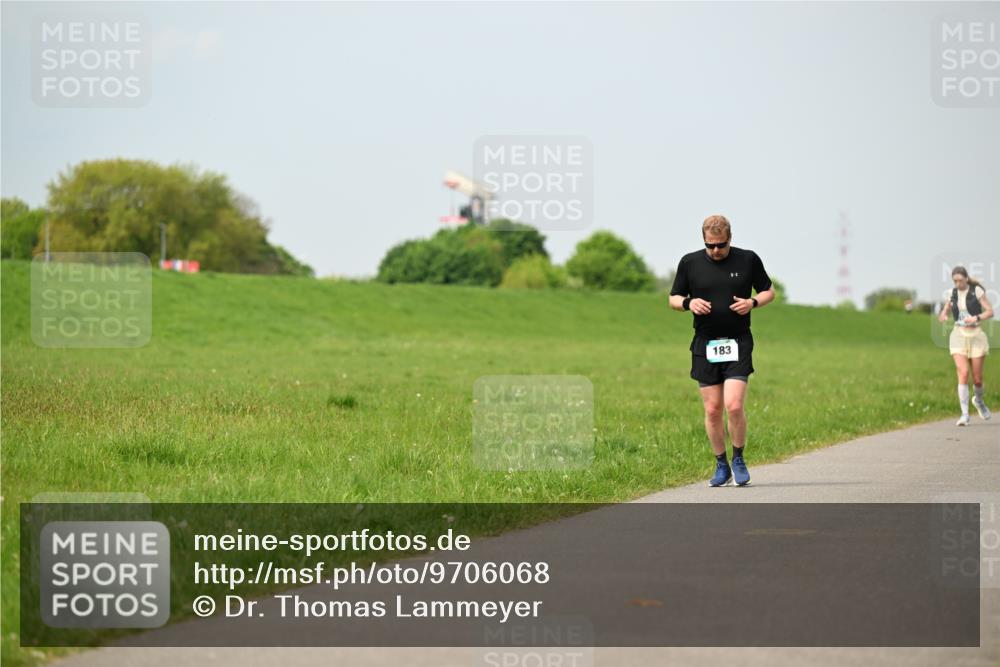 10.05.2026 - 8. Wedeler Halbmarathon Dr. Thomas Lammeyer http://msf.ph/oto/9706068 10.05.2026 11:57:21 Laufen 183 meine-sportfotos.de