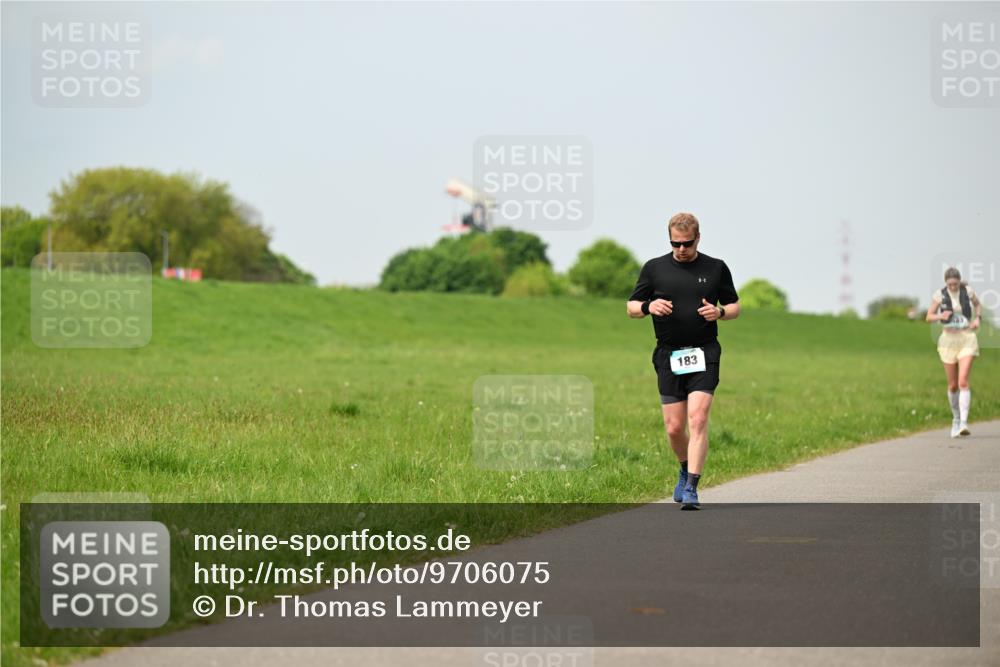 10.05.2026 - 8. Wedeler Halbmarathon Dr. Thomas Lammeyer http://msf.ph/oto/9706075 10.05.2026 11:57:22 Laufen 183 meine-sportfotos.de
