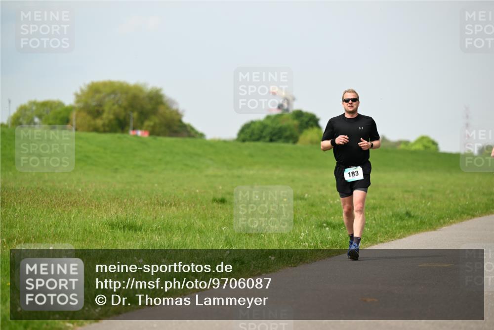 10.05.2026 - 8. Wedeler Halbmarathon Dr. Thomas Lammeyer http://msf.ph/oto/9706087 10.05.2026 11:57:23 Laufen 183 meine-sportfotos.de