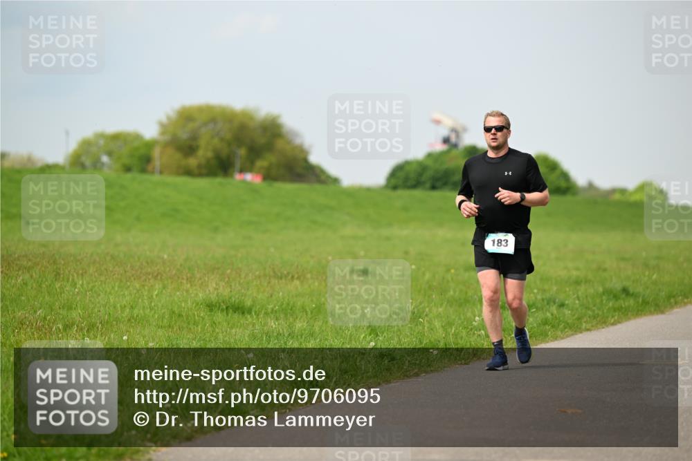 10.05.2026 - 8. Wedeler Halbmarathon Dr. Thomas Lammeyer http://msf.ph/oto/9706095 10.05.2026 11:57:24 Laufen 183 meine-sportfotos.de