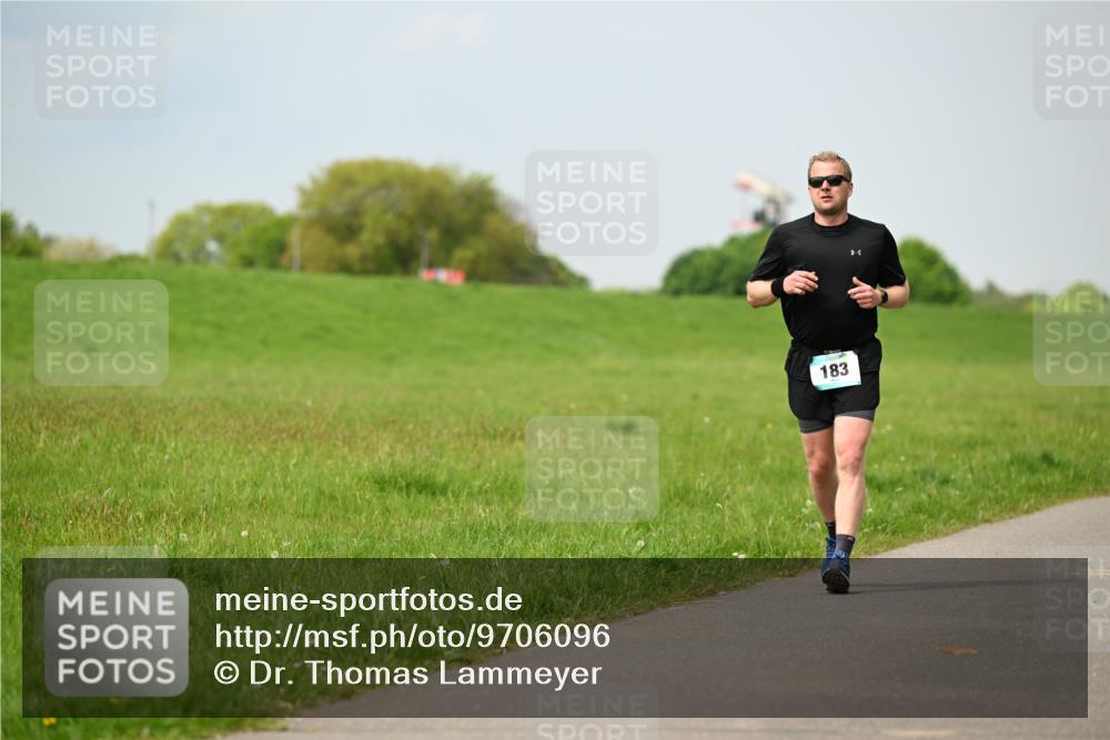 10.05.2026 - 8. Wedeler Halbmarathon Dr. Thomas Lammeyer http://msf.ph/oto/9706096 10.05.2026 11:57:24 Laufen 183 meine-sportfotos.de