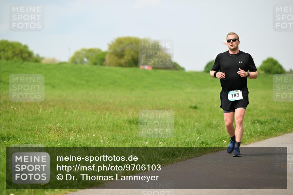 10.05.2026 - 8. Wedeler Halbmarathon Dr. Thomas Lammeyer http://msf.ph/oto/9706103 10.05.2026 11:57:25 Laufen 183 meine-sportfotos.de