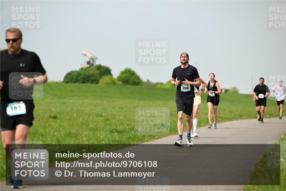 10.05.2026 - 8. Wedeler Halbmarathon Dr. Thomas Lammeyer http://msf.ph/oto/9706108 10.05.2026 11:57:27 Laufen 183, 288 meine-sportfotos.de