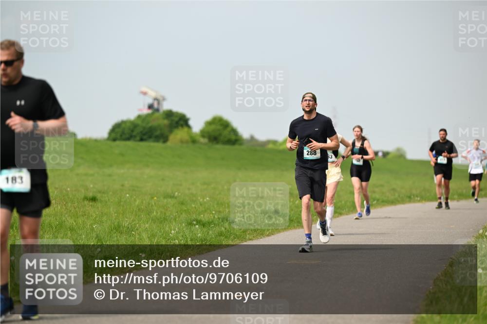 10.05.2026 - 8. Wedeler Halbmarathon Dr. Thomas Lammeyer http://msf.ph/oto/9706109 10.05.2026 11:57:27 Laufen 183, 288, 7627 meine-sportfotos.de