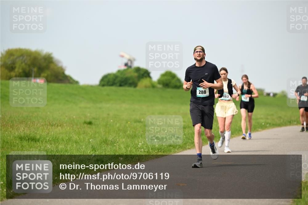10.05.2026 - 8. Wedeler Halbmarathon Dr. Thomas Lammeyer http://msf.ph/oto/9706119 10.05.2026 11:57:29 Laufen 288, 483 meine-sportfotos.de