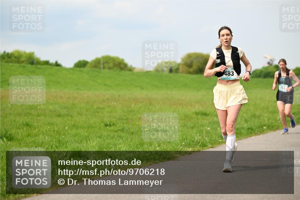 10.05.2026 - 8. Wedeler Halbmarathon Dr. Thomas Lammeyer http://msf.ph/oto/9706218 10.05.2026 11:57:36 Laufen 483, 762 meine-sportfotos.de