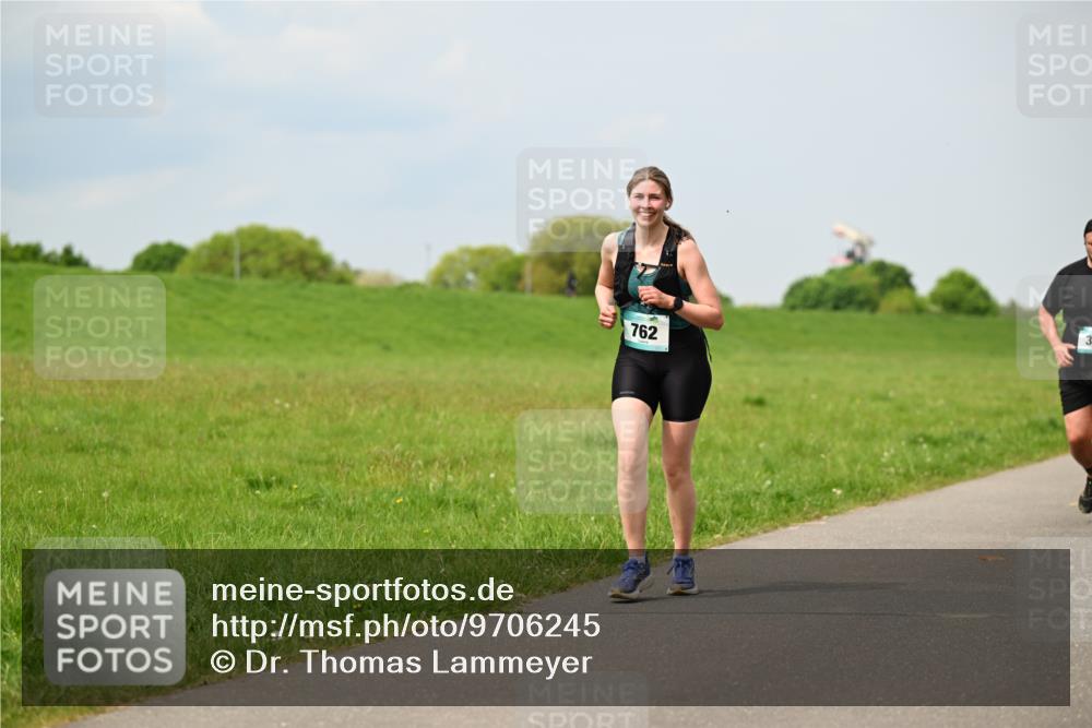 10.05.2026 - 8. Wedeler Halbmarathon Dr. Thomas Lammeyer http://msf.ph/oto/9706245 10.05.2026 11:57:38 Laufen 762 meine-sportfotos.de