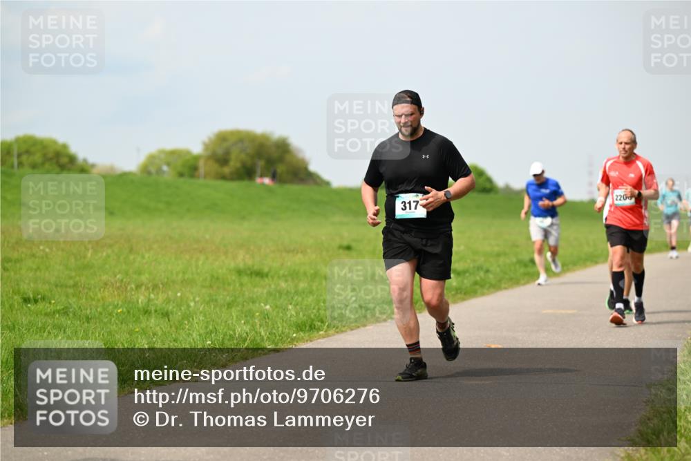 10.05.2026 - 8. Wedeler Halbmarathon Dr. Thomas Lammeyer http://msf.ph/oto/9706276 10.05.2026 11:57:41 Laufen 317, 220 meine-sportfotos.de