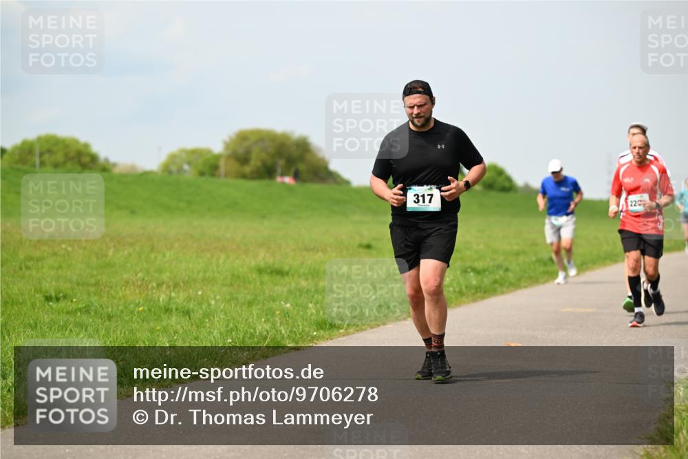 10.05.2026 - 8. Wedeler Halbmarathon Dr. Thomas Lammeyer http://msf.ph/oto/9706278 10.05.2026 11:57:41 Laufen 317, 220 meine-sportfotos.de