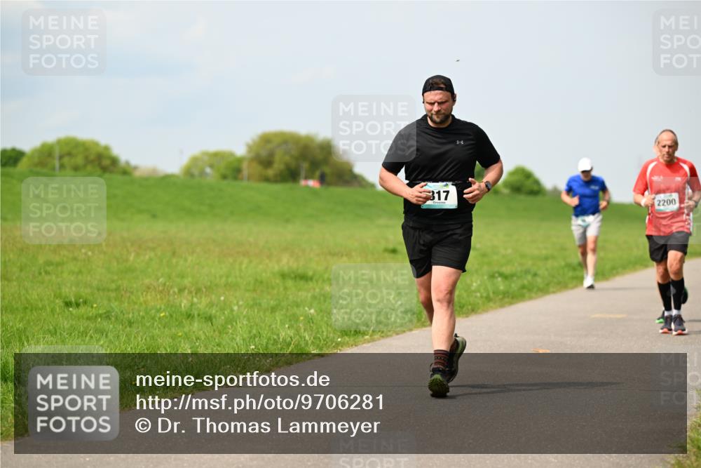 10.05.2026 - 8. Wedeler Halbmarathon Dr. Thomas Lammeyer http://msf.ph/oto/9706281 10.05.2026 11:57:41 Laufen 317, 2200 meine-sportfotos.de