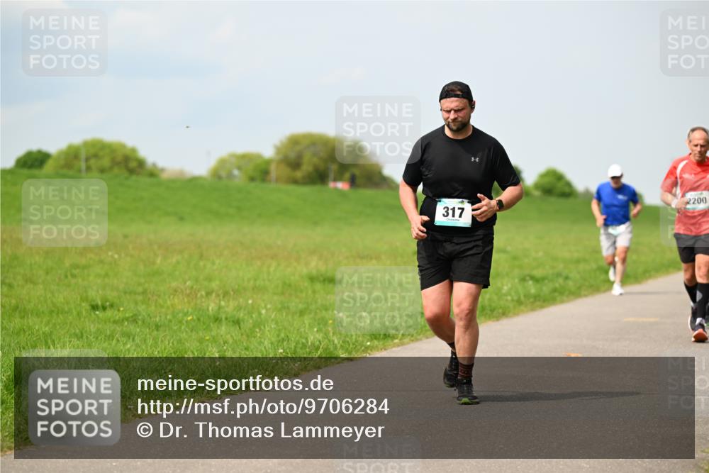 10.05.2026 - 8. Wedeler Halbmarathon Dr. Thomas Lammeyer http://msf.ph/oto/9706284 10.05.2026 11:57:41 Laufen 2200, 317 meine-sportfotos.de