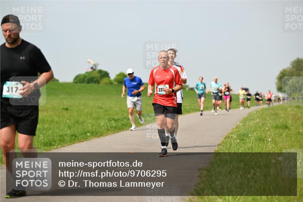 10.05.2026 - 8. Wedeler Halbmarathon Dr. Thomas Lammeyer http://msf.ph/oto/9706295 10.05.2026 11:57:42 Laufen 317, 225 meine-sportfotos.de