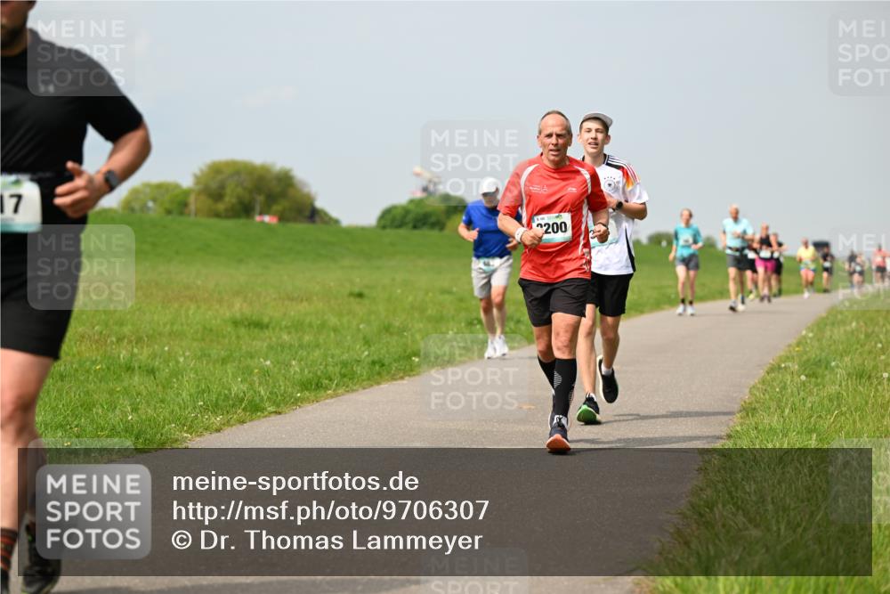 10.05.2026 - 8. Wedeler Halbmarathon Dr. Thomas Lammeyer http://msf.ph/oto/9706307 10.05.2026 11:57:43 Laufen 200 meine-sportfotos.de