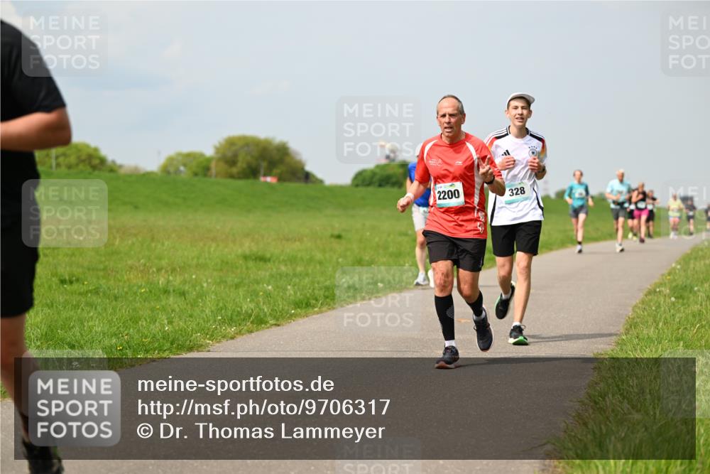 10.05.2026 - 8. Wedeler Halbmarathon Dr. Thomas Lammeyer http://msf.ph/oto/9706317 10.05.2026 11:57:44 Laufen 2200, 328 meine-sportfotos.de