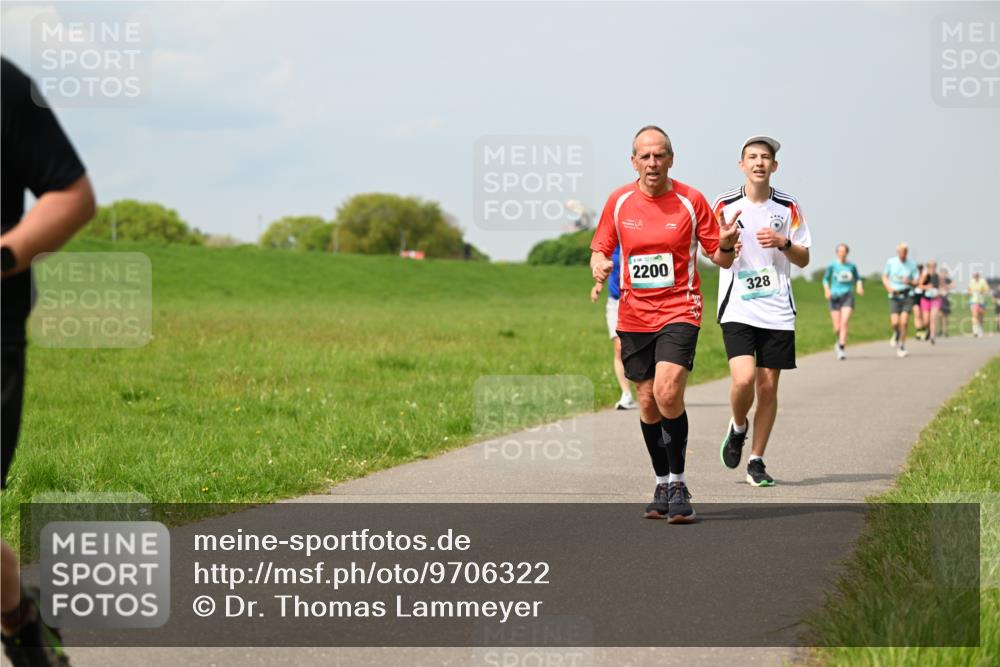 10.05.2026 - 8. Wedeler Halbmarathon Dr. Thomas Lammeyer http://msf.ph/oto/9706322 10.05.2026 11:57:44 Laufen 2200, 328 meine-sportfotos.de