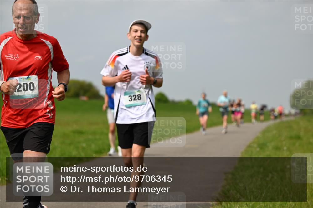 10.05.2026 - 8. Wedeler Halbmarathon Dr. Thomas Lammeyer http://msf.ph/oto/9706345 10.05.2026 11:57:46 Laufen 200, 328 meine-sportfotos.de
