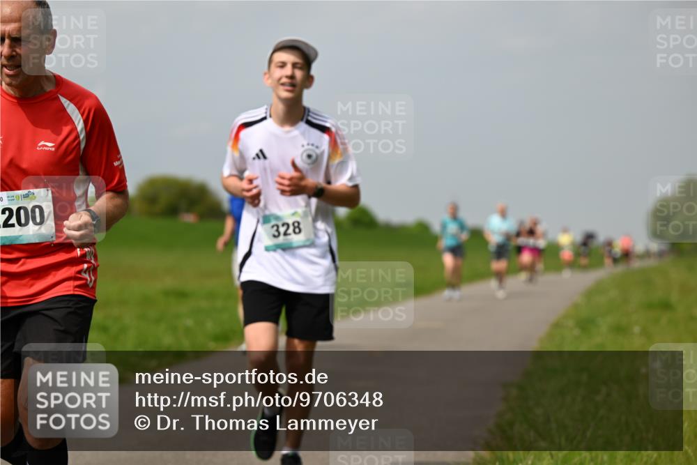 10.05.2026 - 8. Wedeler Halbmarathon Dr. Thomas Lammeyer http://msf.ph/oto/9706348 10.05.2026 11:57:46 Laufen 200, 328 meine-sportfotos.de