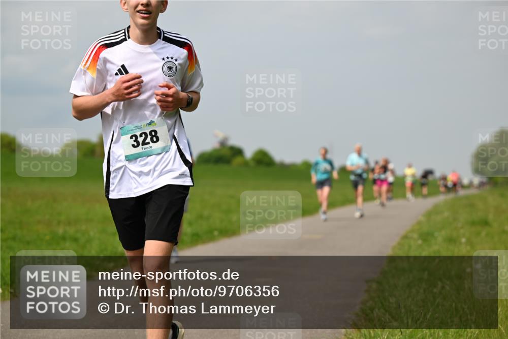 10.05.2026 - 8. Wedeler Halbmarathon Dr. Thomas Lammeyer http://msf.ph/oto/9706356 10.05.2026 11:57:47 Laufen 328 meine-sportfotos.de