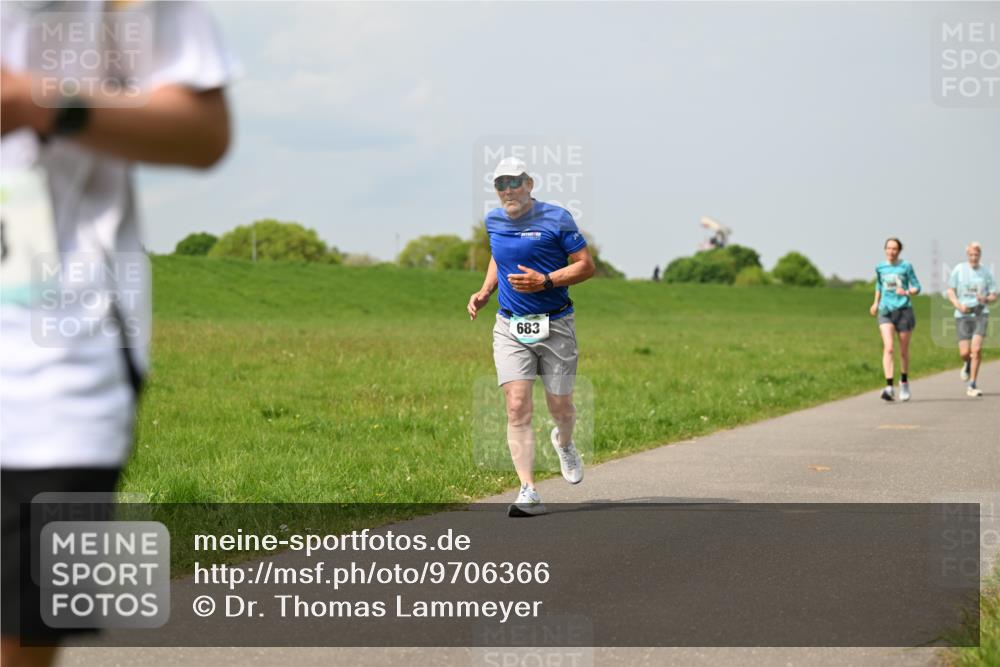 10.05.2026 - 8. Wedeler Halbmarathon Dr. Thomas Lammeyer http://msf.ph/oto/9706366 10.05.2026 11:57:48 Laufen 683 meine-sportfotos.de