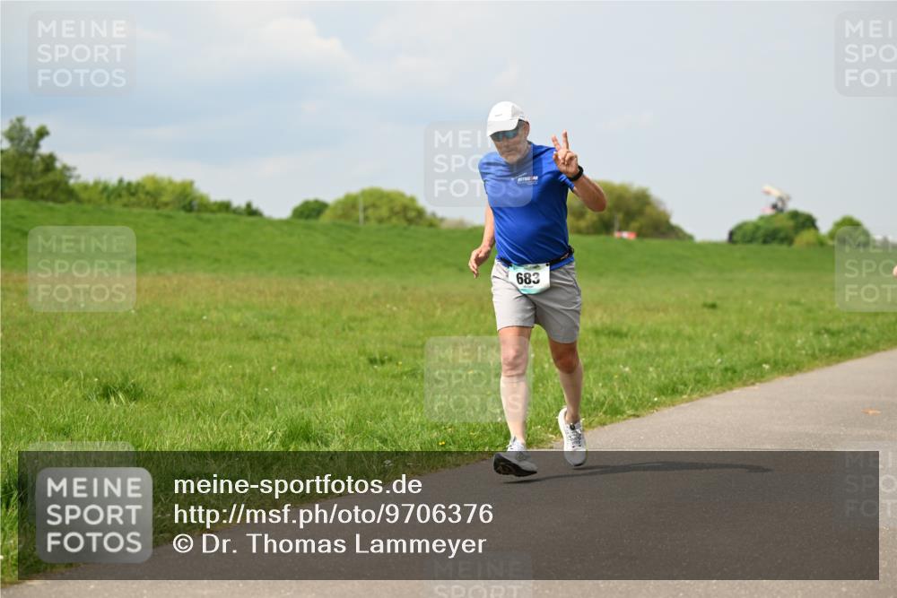 10.05.2026 - 8. Wedeler Halbmarathon Dr. Thomas Lammeyer http://msf.ph/oto/9706376 10.05.2026 11:57:48 Laufen 683 meine-sportfotos.de