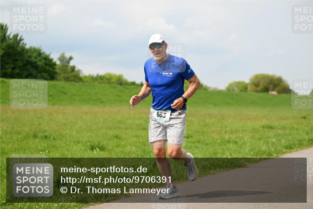 10.05.2026 - 8. Wedeler Halbmarathon Dr. Thomas Lammeyer http://msf.ph/oto/9706391 10.05.2026 11:57:49 Laufen 683 meine-sportfotos.de