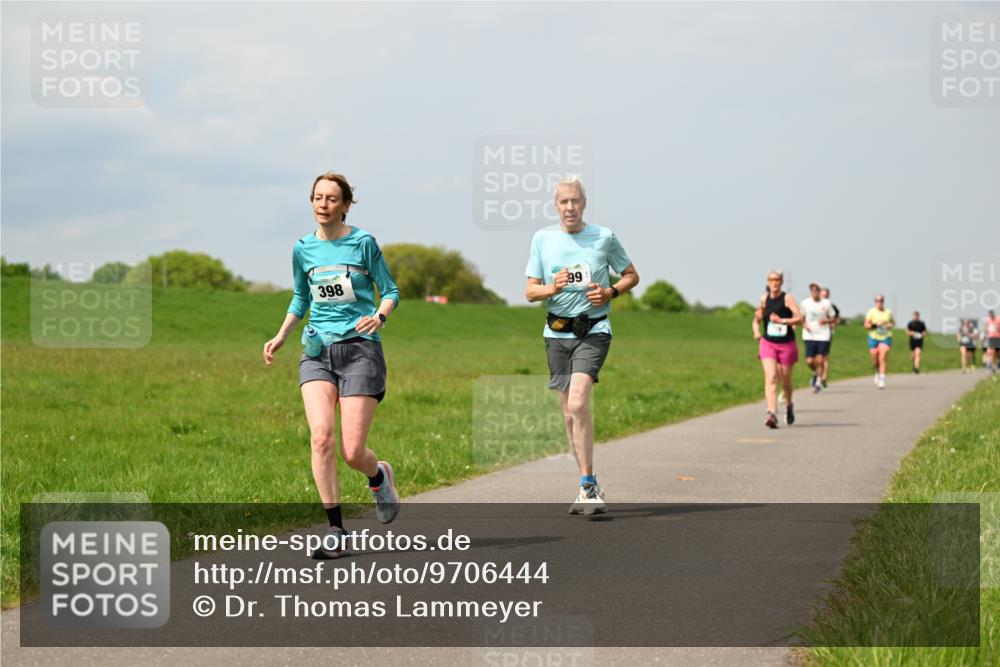 10.05.2026 - 8. Wedeler Halbmarathon Dr. Thomas Lammeyer http://msf.ph/oto/9706444 10.05.2026 11:57:53 Laufen 398 meine-sportfotos.de