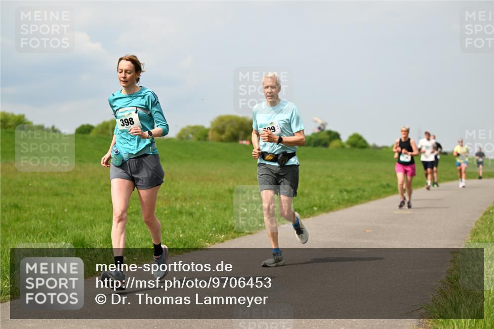 10.05.2026 - 8. Wedeler Halbmarathon Dr. Thomas Lammeyer http://msf.ph/oto/9706453 10.05.2026 11:57:54 Laufen 398 meine-sportfotos.de