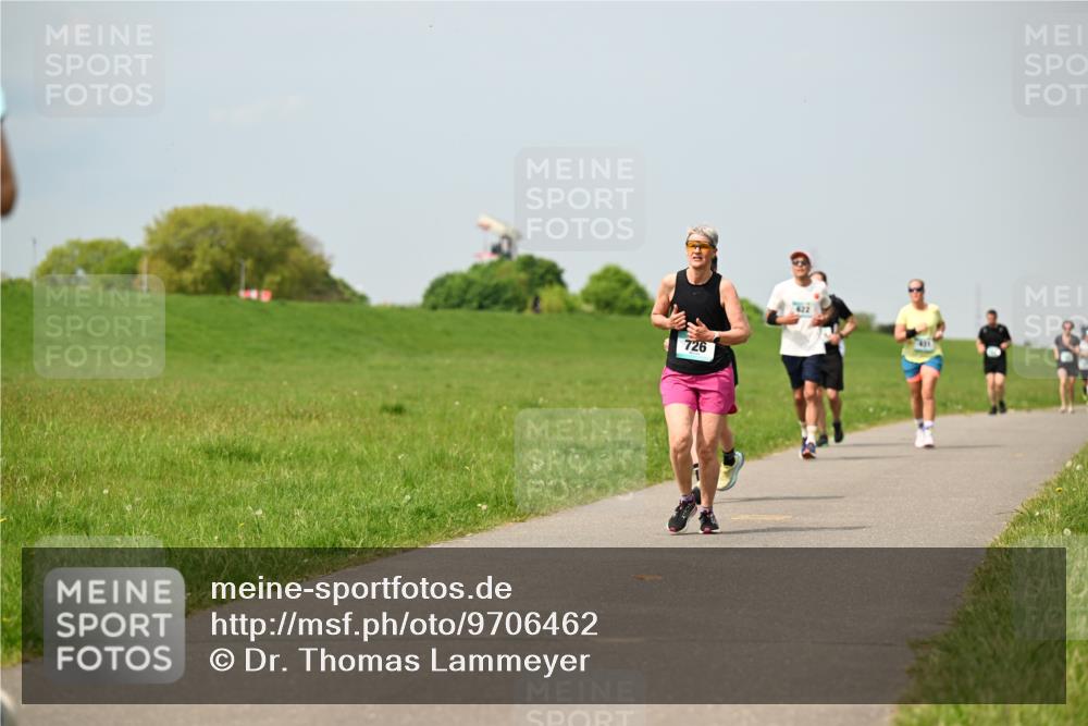 10.05.2026 - 8. Wedeler Halbmarathon Dr. Thomas Lammeyer http://msf.ph/oto/9706462 10.05.2026 11:57:55 Laufen 726, 622 meine-sportfotos.de