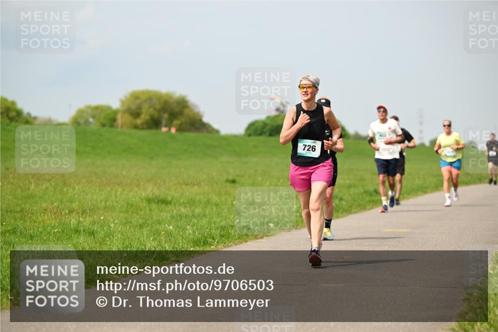 10.05.2026 - 8. Wedeler Halbmarathon Dr. Thomas Lammeyer http://msf.ph/oto/9706503 10.05.2026 11:57:57 Laufen 726, 422 meine-sportfotos.de