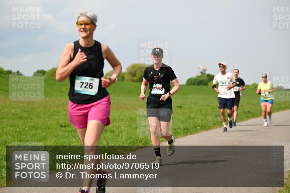 10.05.2026 - 8. Wedeler Halbmarathon Dr. Thomas Lammeyer http://msf.ph/oto/9706519 10.05.2026 11:58:00 Laufen 726, 2185, 622 meine-sportfotos.de