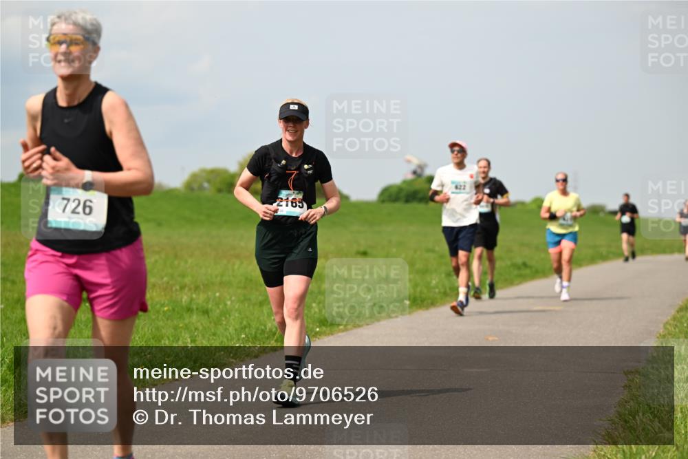 10.05.2026 - 8. Wedeler Halbmarathon Dr. Thomas Lammeyer http://msf.ph/oto/9706526 10.05.2026 11:58:00 Laufen 2165, 726 meine-sportfotos.de