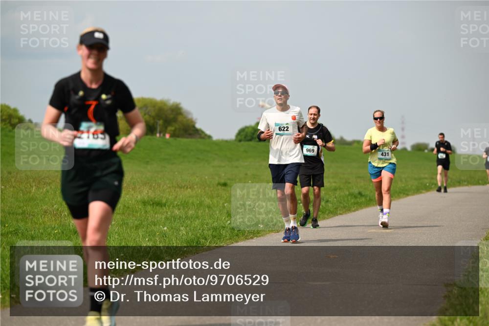 10.05.2026 - 8. Wedeler Halbmarathon Dr. Thomas Lammeyer http://msf.ph/oto/9706529 10.05.2026 11:58:01 Laufen 2765, 622, 969, 431 meine-sportfotos.de