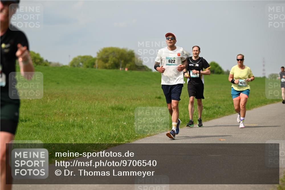 10.05.2026 - 8. Wedeler Halbmarathon Dr. Thomas Lammeyer http://msf.ph/oto/9706540 10.05.2026 11:58:02 Laufen 622, 909, 431 meine-sportfotos.de