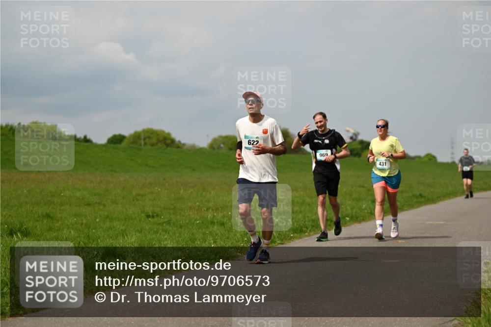 10.05.2026 - 8. Wedeler Halbmarathon Dr. Thomas Lammeyer http://msf.ph/oto/9706573 10.05.2026 11:58:03 Laufen 622, 969, 431 meine-sportfotos.de