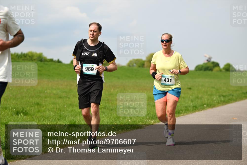 10.05.2026 - 8. Wedeler Halbmarathon Dr. Thomas Lammeyer http://msf.ph/oto/9706607 10.05.2026 11:58:06 Laufen 969, 431 meine-sportfotos.de
