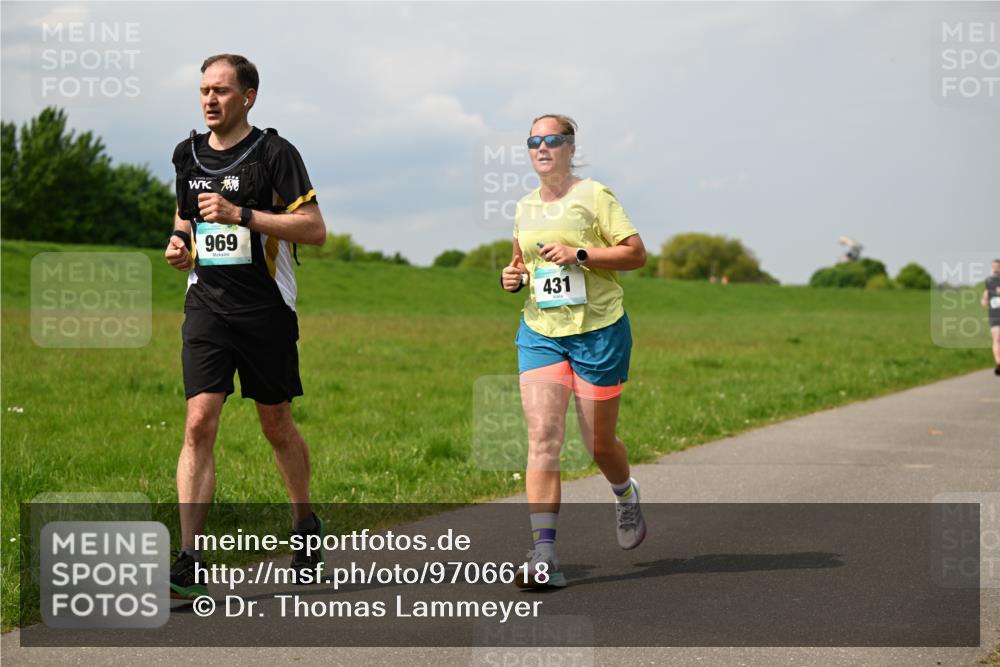 10.05.2026 - 8. Wedeler Halbmarathon Dr. Thomas Lammeyer http://msf.ph/oto/9706618 10.05.2026 11:58:07 Laufen 969, 431 meine-sportfotos.de