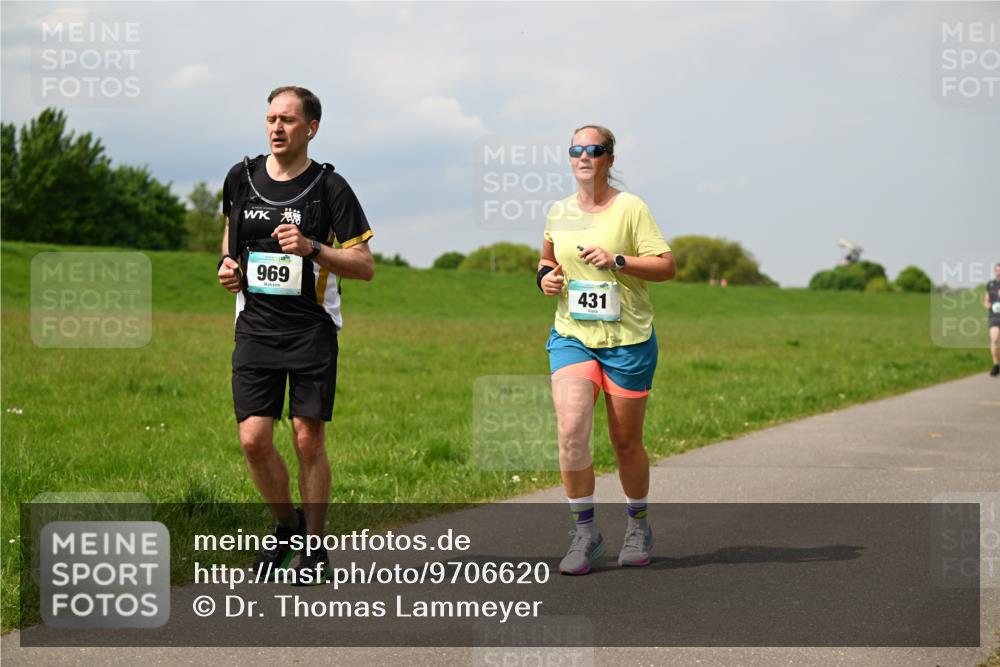 10.05.2026 - 8. Wedeler Halbmarathon Dr. Thomas Lammeyer http://msf.ph/oto/9706620 10.05.2026 11:58:07 Laufen 969, 431 meine-sportfotos.de
