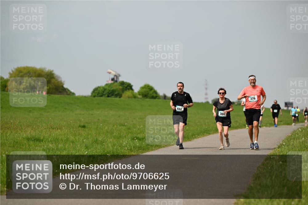 10.05.2026 - 8. Wedeler Halbmarathon Dr. Thomas Lammeyer http://msf.ph/oto/9706625 10.05.2026 11:58:08 Laufen 642, 384, 376 meine-sportfotos.de