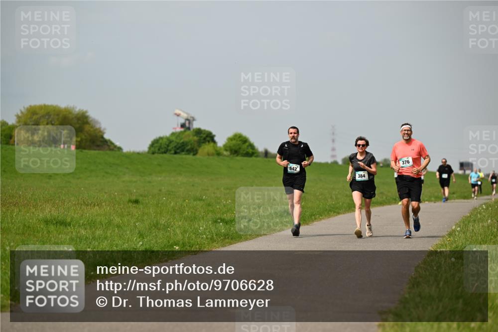 10.05.2026 - 8. Wedeler Halbmarathon Dr. Thomas Lammeyer http://msf.ph/oto/9706628 10.05.2026 11:58:08 Laufen 642, 384, 376 meine-sportfotos.de