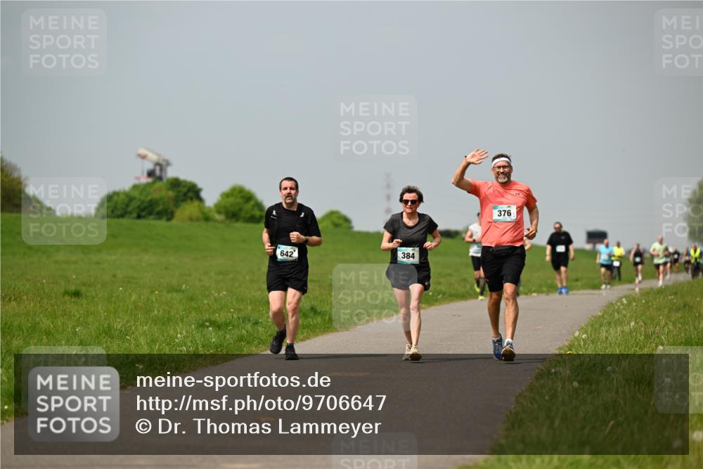 10.05.2026 - 8. Wedeler Halbmarathon Dr. Thomas Lammeyer http://msf.ph/oto/9706647 10.05.2026 11:58:09 Laufen 642, 384, 376 meine-sportfotos.de