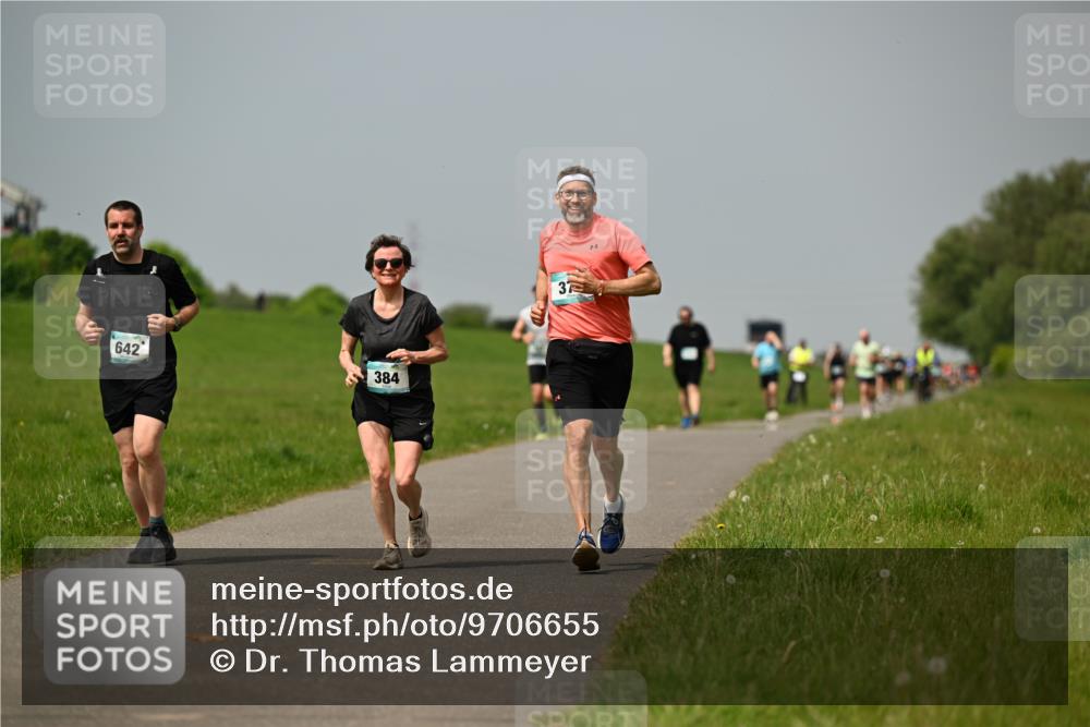 10.05.2026 - 8. Wedeler Halbmarathon Dr. Thomas Lammeyer http://msf.ph/oto/9706655 10.05.2026 11:58:10 Laufen 642, 384 meine-sportfotos.de
