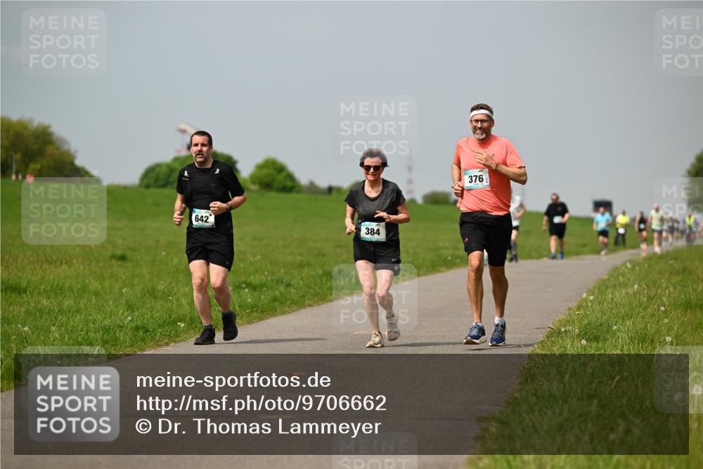 10.05.2026 - 8. Wedeler Halbmarathon Dr. Thomas Lammeyer http://msf.ph/oto/9706662 10.05.2026 11:58:11 Laufen 642, 384, 376 meine-sportfotos.de