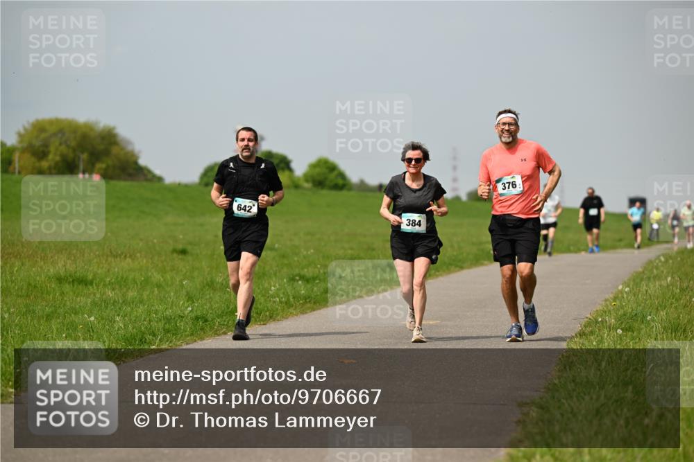 10.05.2026 - 8. Wedeler Halbmarathon Dr. Thomas Lammeyer http://msf.ph/oto/9706667 10.05.2026 11:58:11 Laufen 642, 384, 376 meine-sportfotos.de