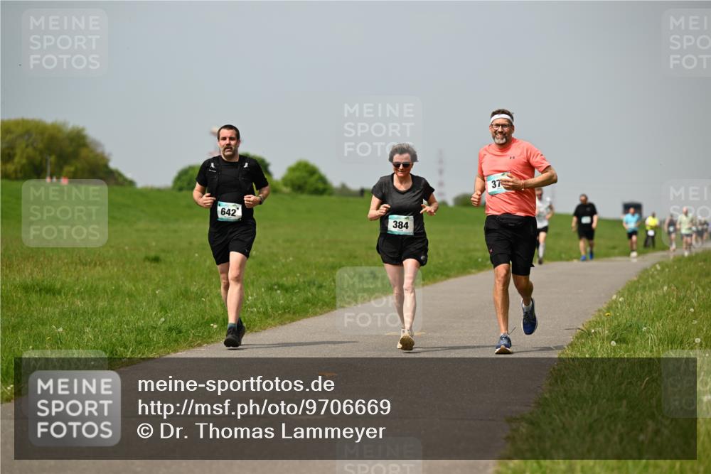 10.05.2026 - 8. Wedeler Halbmarathon Dr. Thomas Lammeyer http://msf.ph/oto/9706669 10.05.2026 11:58:11 Laufen 642, 384 meine-sportfotos.de