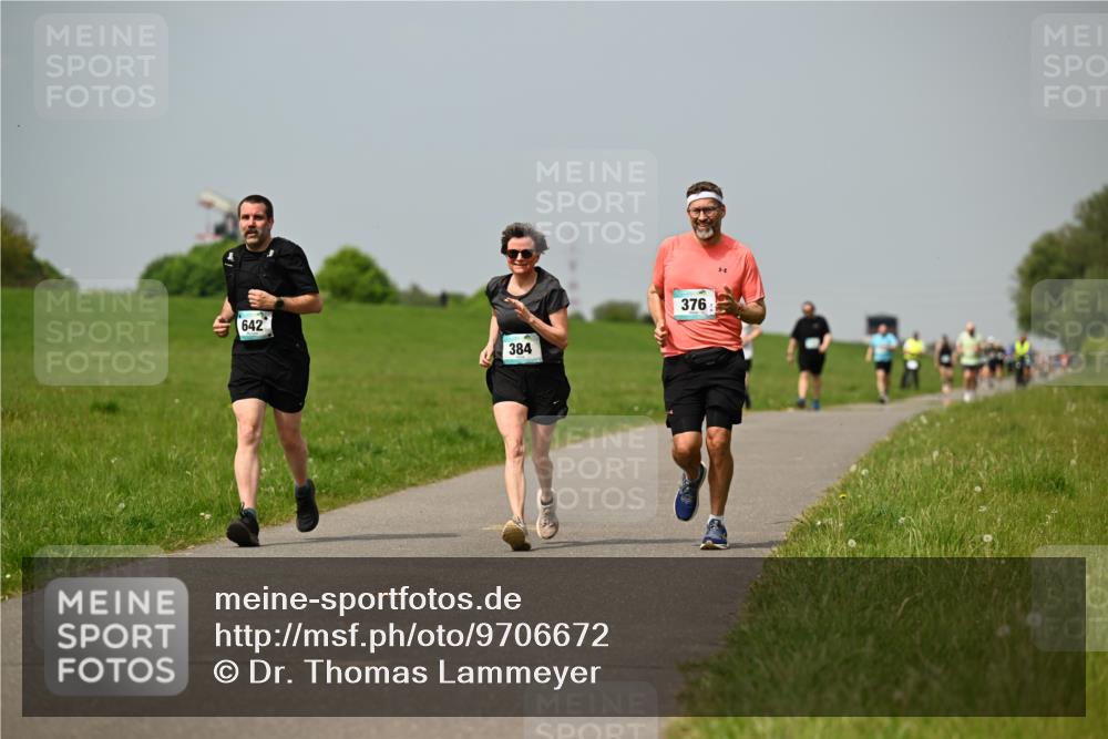10.05.2026 - 8. Wedeler Halbmarathon Dr. Thomas Lammeyer http://msf.ph/oto/9706672 10.05.2026 11:58:10 Laufen 642, 384, 376 meine-sportfotos.de