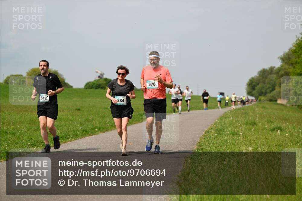 10.05.2026 - 8. Wedeler Halbmarathon Dr. Thomas Lammeyer http://msf.ph/oto/9706694 10.05.2026 11:58:13 Laufen 642, 384, 376 meine-sportfotos.de