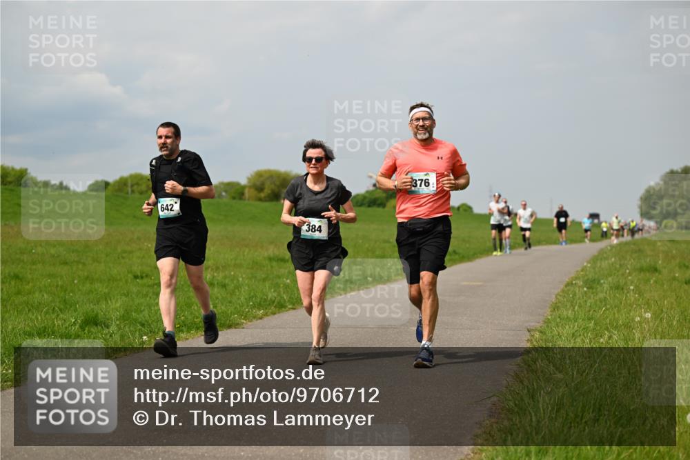 10.05.2026 - 8. Wedeler Halbmarathon Dr. Thomas Lammeyer http://msf.ph/oto/9706712 10.05.2026 11:58:14 Laufen 642, 384, 376 meine-sportfotos.de