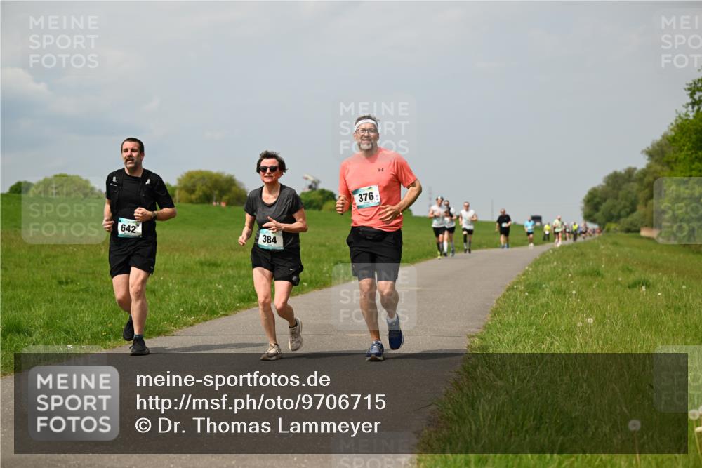 10.05.2026 - 8. Wedeler Halbmarathon Dr. Thomas Lammeyer http://msf.ph/oto/9706715 10.05.2026 11:58:14 Laufen 642, 376 meine-sportfotos.de