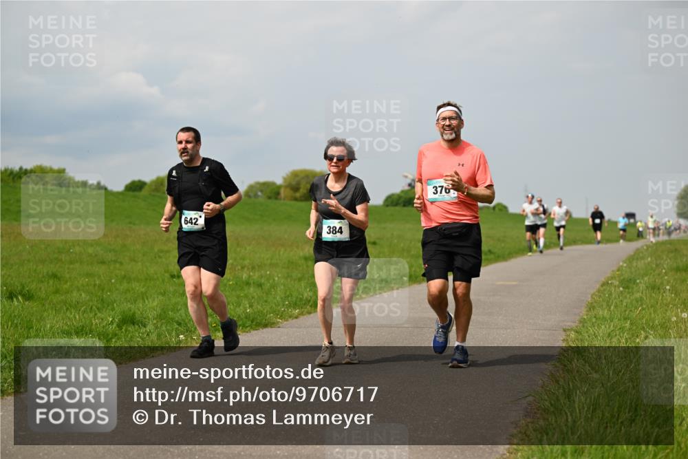 10.05.2026 - 8. Wedeler Halbmarathon Dr. Thomas Lammeyer http://msf.ph/oto/9706717 10.05.2026 11:58:14 Laufen 642, 384, 376 meine-sportfotos.de