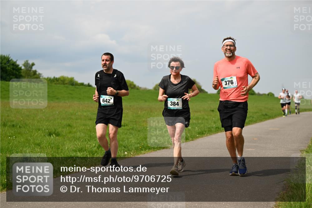 10.05.2026 - 8. Wedeler Halbmarathon Dr. Thomas Lammeyer http://msf.ph/oto/9706725 10.05.2026 11:58:15 Laufen 642, 384, 376 meine-sportfotos.de